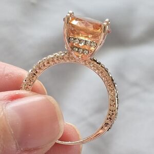 Elegant Rose Gold Women's Ring